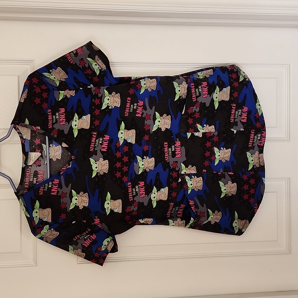 Star Wars scrub top. Sizeβ XS.